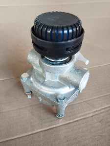 Клапан ускорительный с глушителем (БЕЛОМО г. Минск)