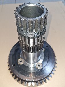 Обойма диффер. разд. коробки Z=44 зуб. с сателит.