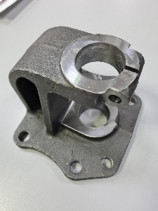 Кронштейн задней рессоры передний 5425