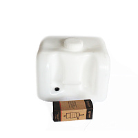 Бачок омывателя 5,4л 24В в сборе с насосом без трубок