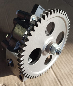 яяНасос масляный ЕВРО с шестерней